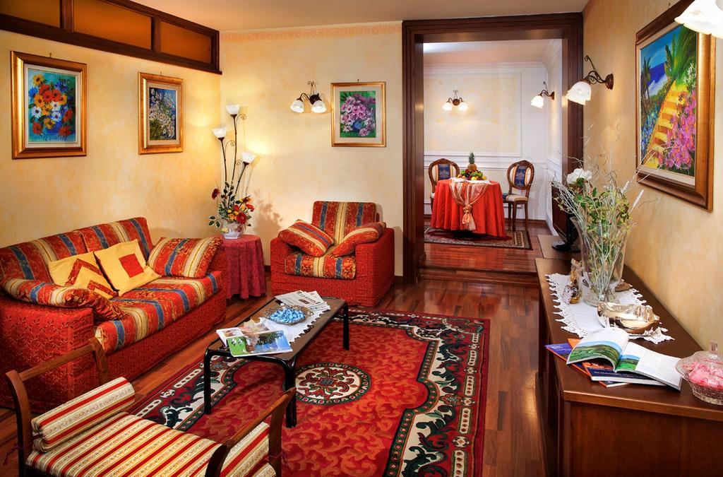 Hotel La Ruota Pianfei Pokoj fotografie